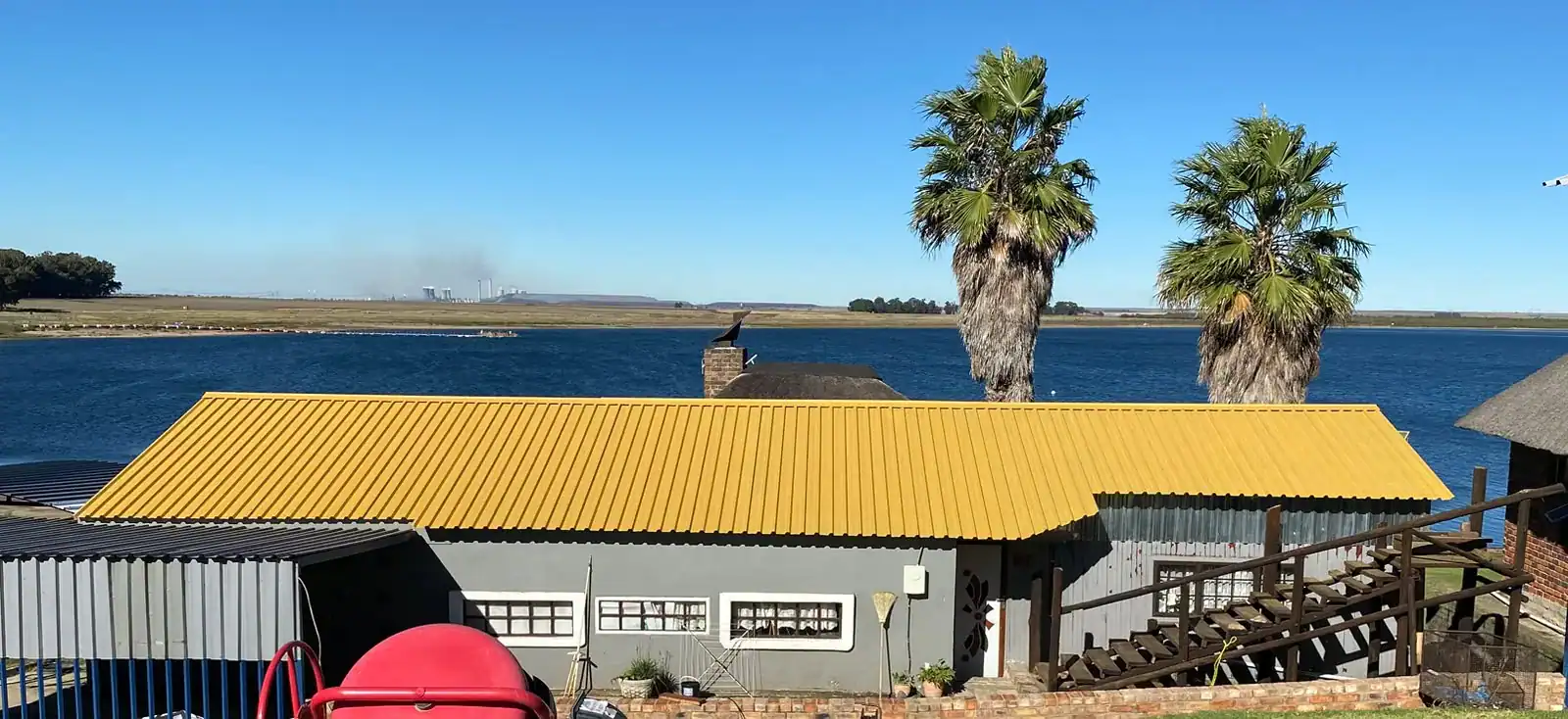 Finished yellow roof paint coating